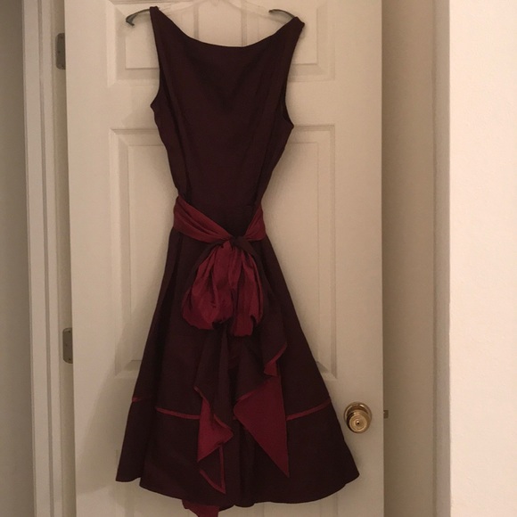 Plus Size Retro Two Tone Wine Dress - Picture 4 of 5